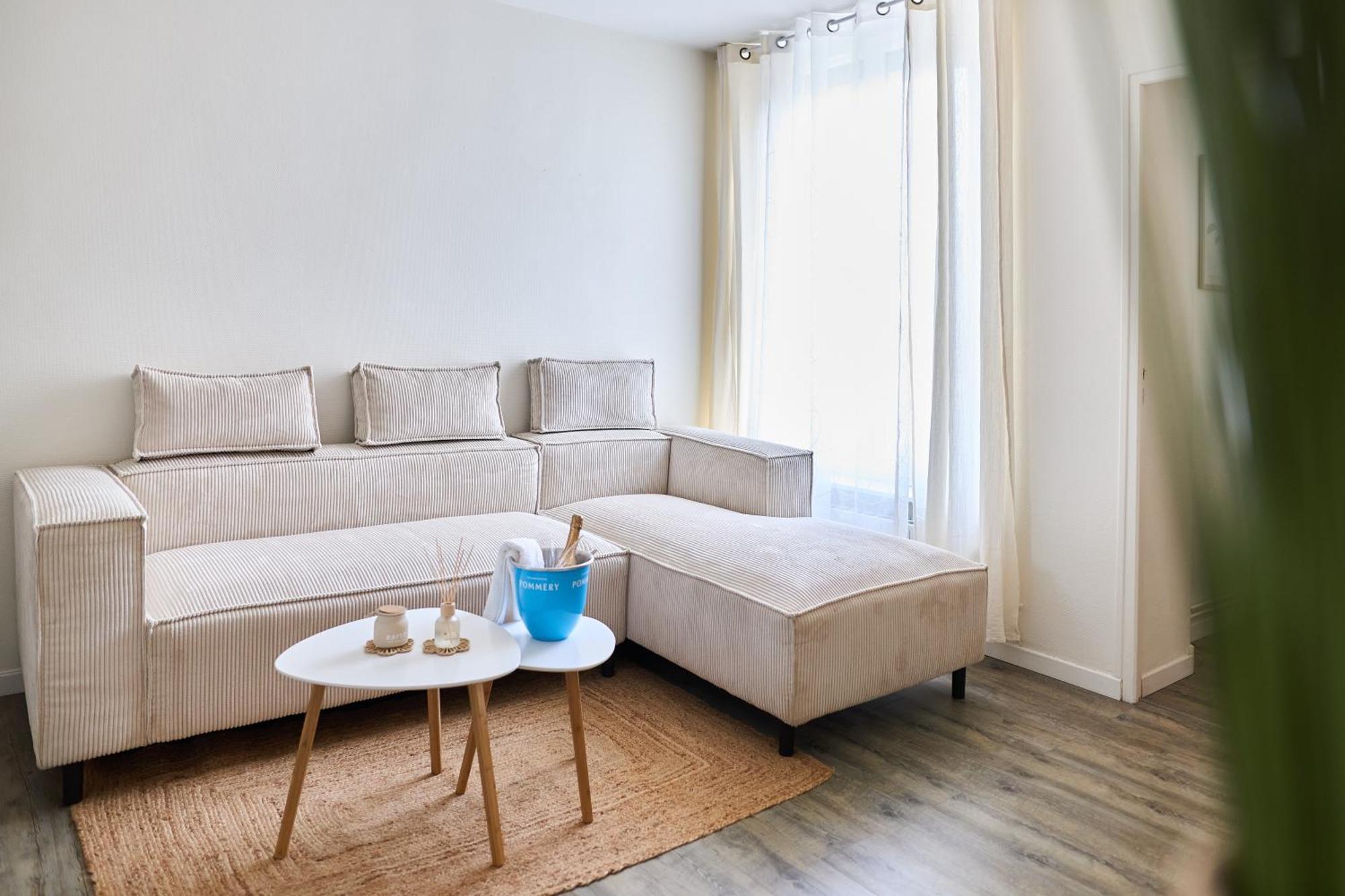 Le Petillant, Gare Centre-Ville, Netflix, Wifi Reims Zewnętrze zdjęcie